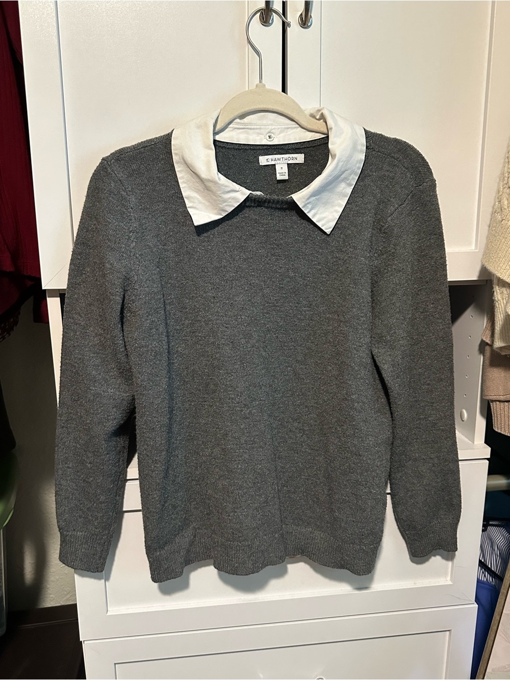 41 Hawthorn Gray Sweater White Contrast Collar Preppy Career Top Size Medium